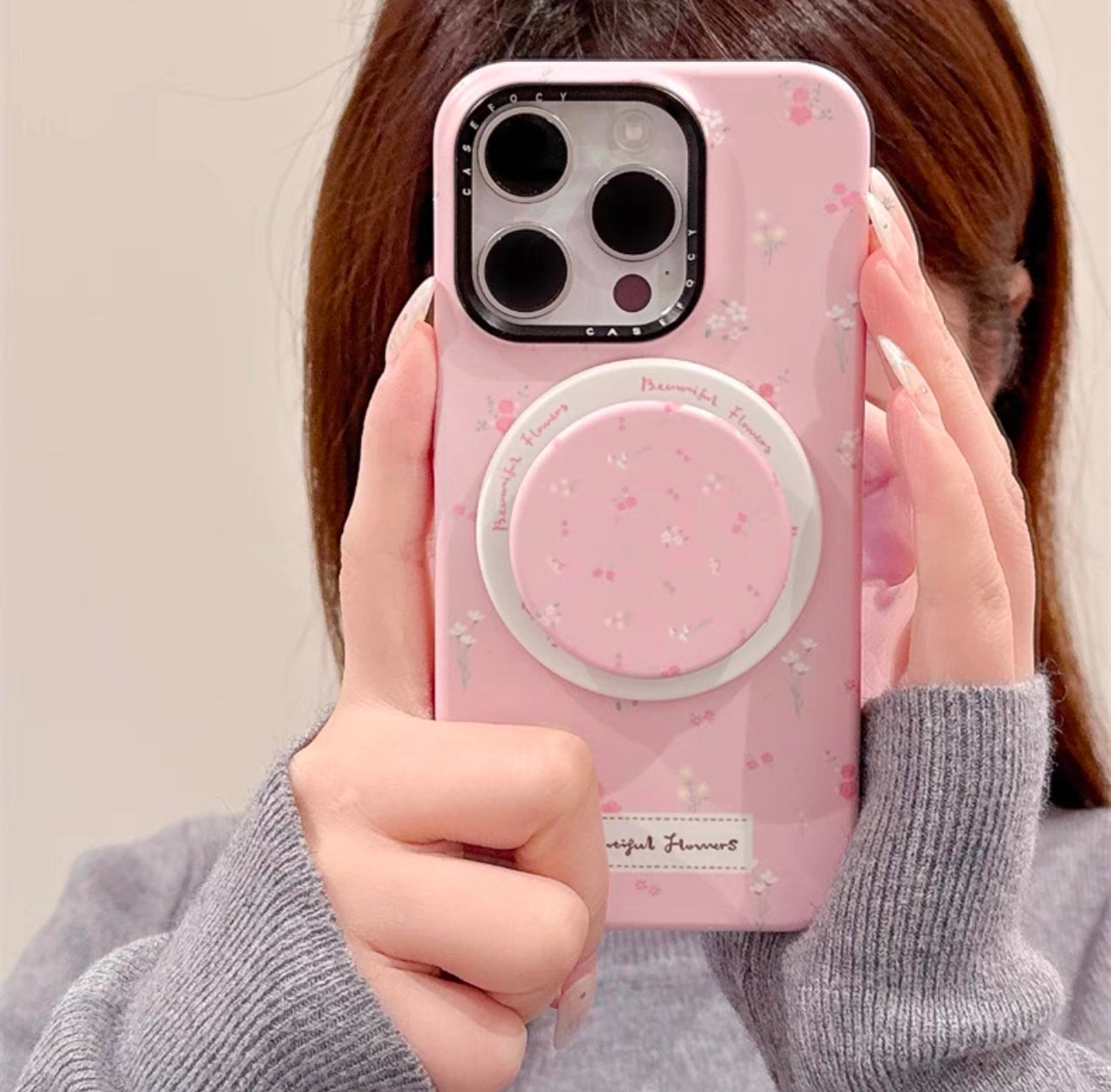 Flower MagSafe iPhone case