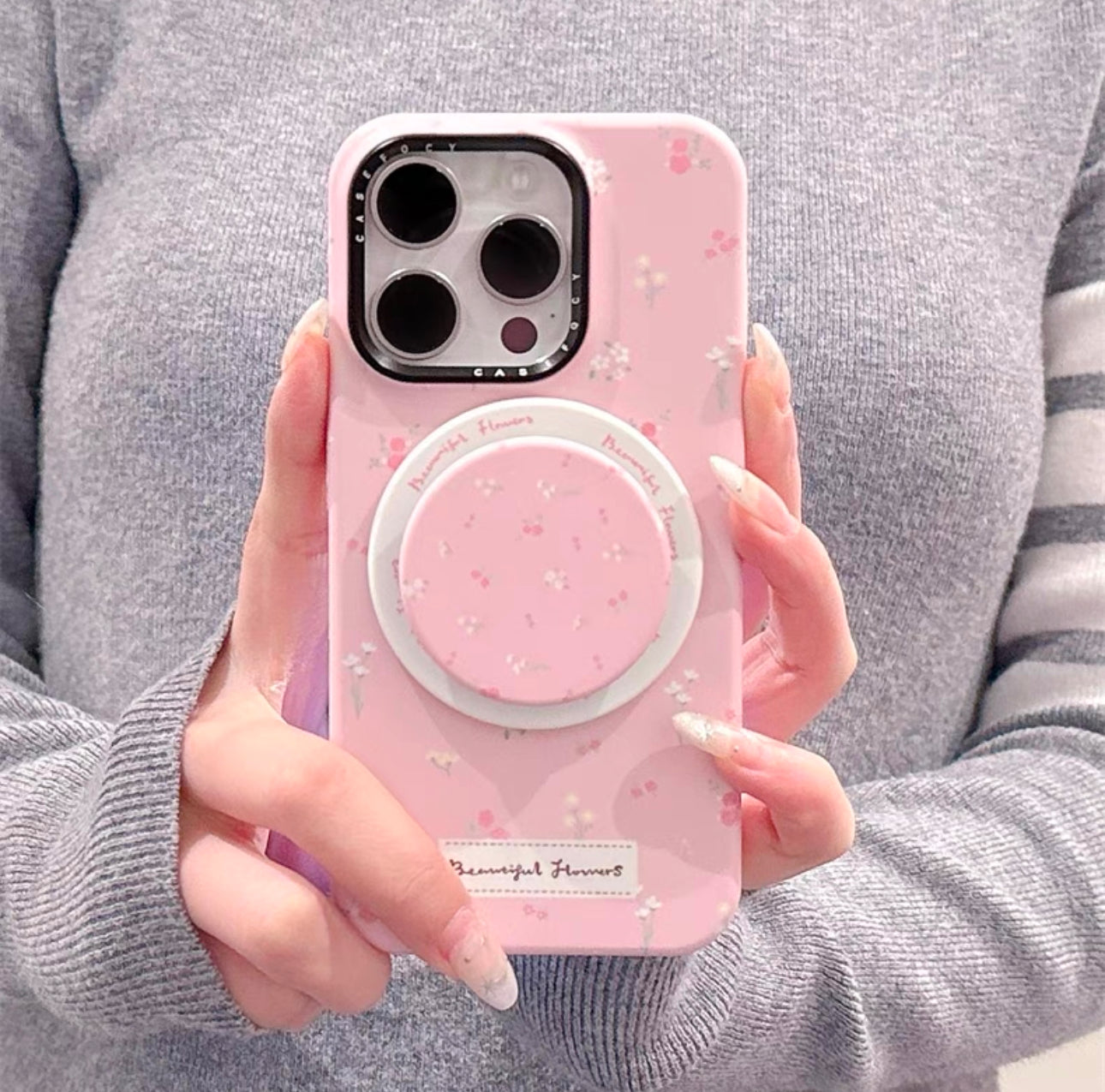 Flower MagSafe iPhone case